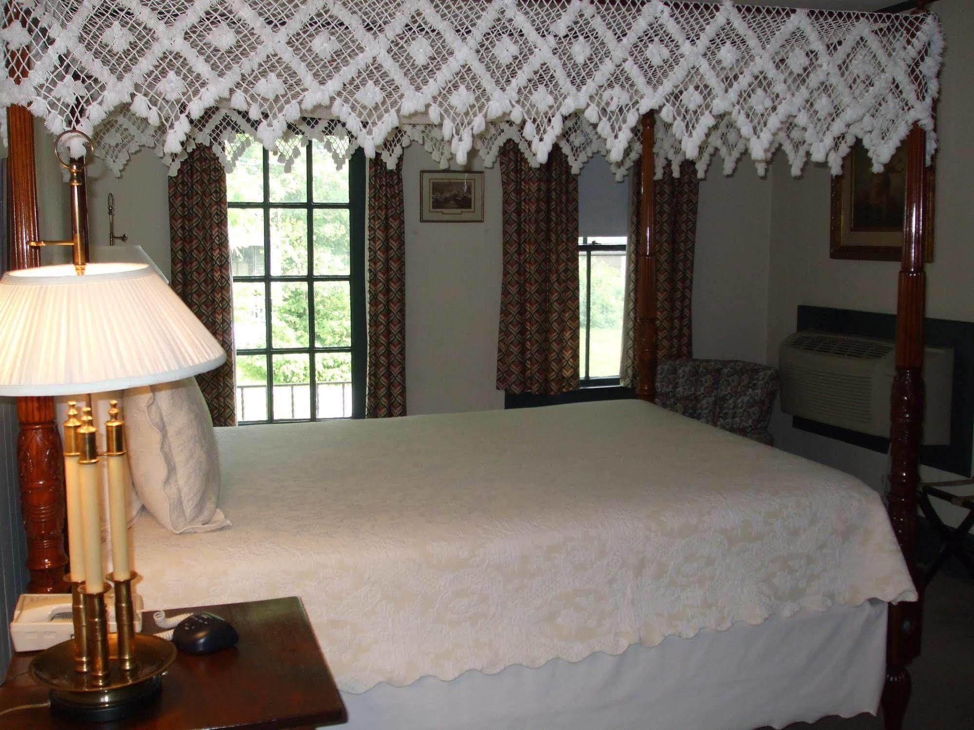 Wayside Inn Middletown Extérieur photo