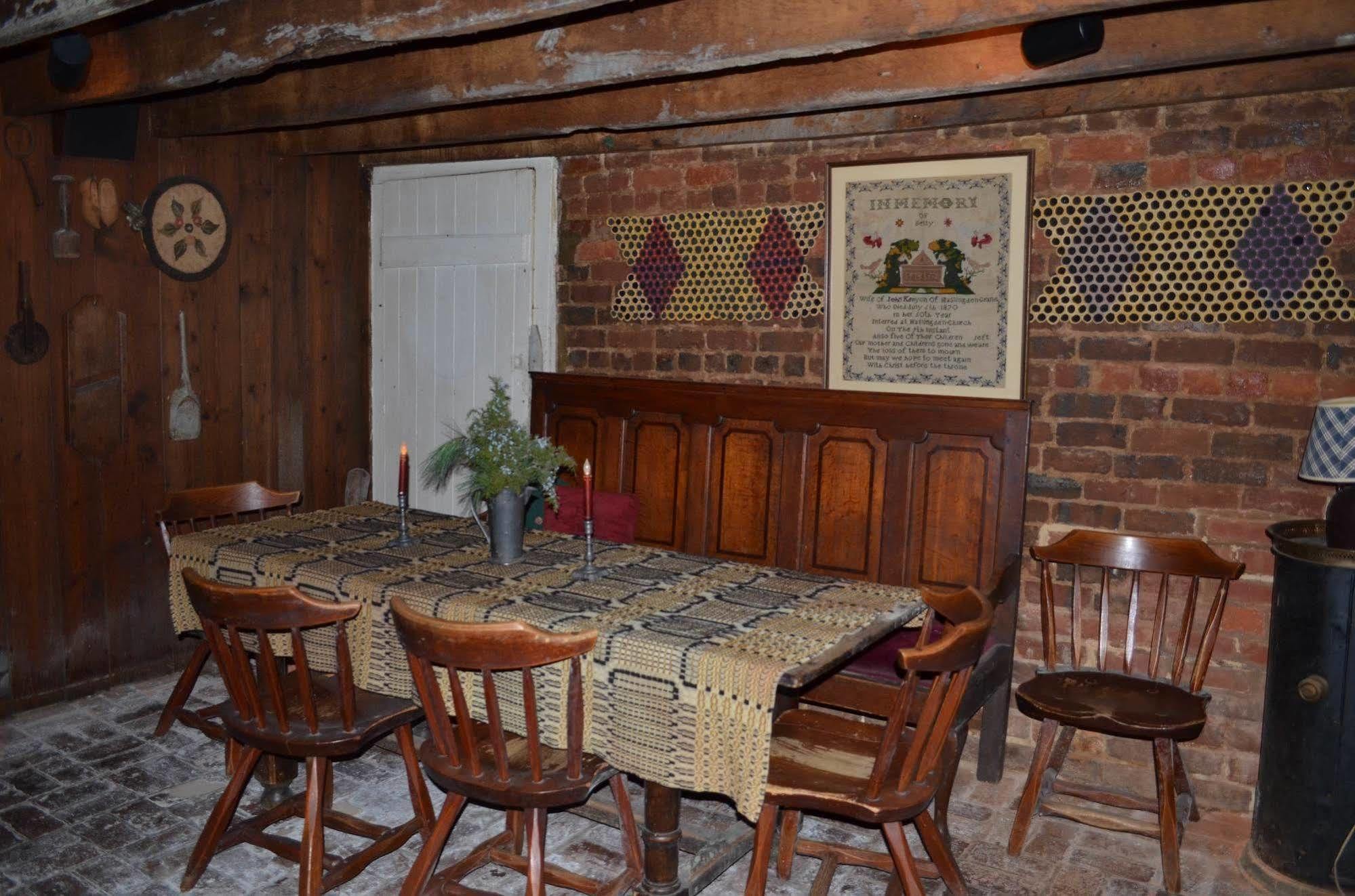Wayside Inn Middletown Extérieur photo