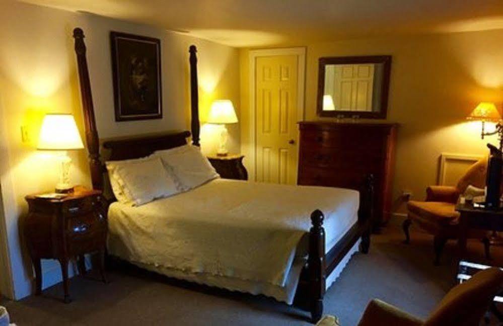 Wayside Inn Middletown Extérieur photo